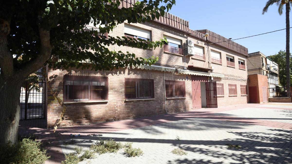 En el edificio del colegio Nuestra Señora de La Paz trabajan 100 personas entre orientadores, profesores o maestros de audición y lenguaje.