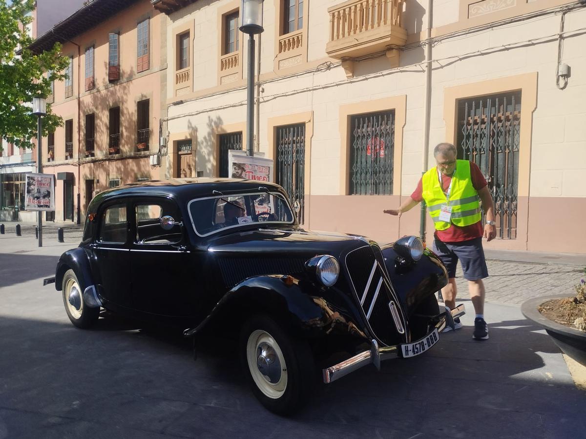 La Concentración de Camiones y Coches Clásicos "Villa de Salas", en imágenes