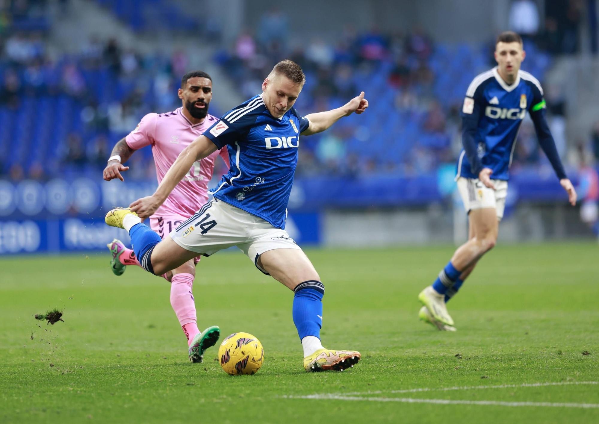 Así fue el partido entre el Real Oviedo y el Eldense