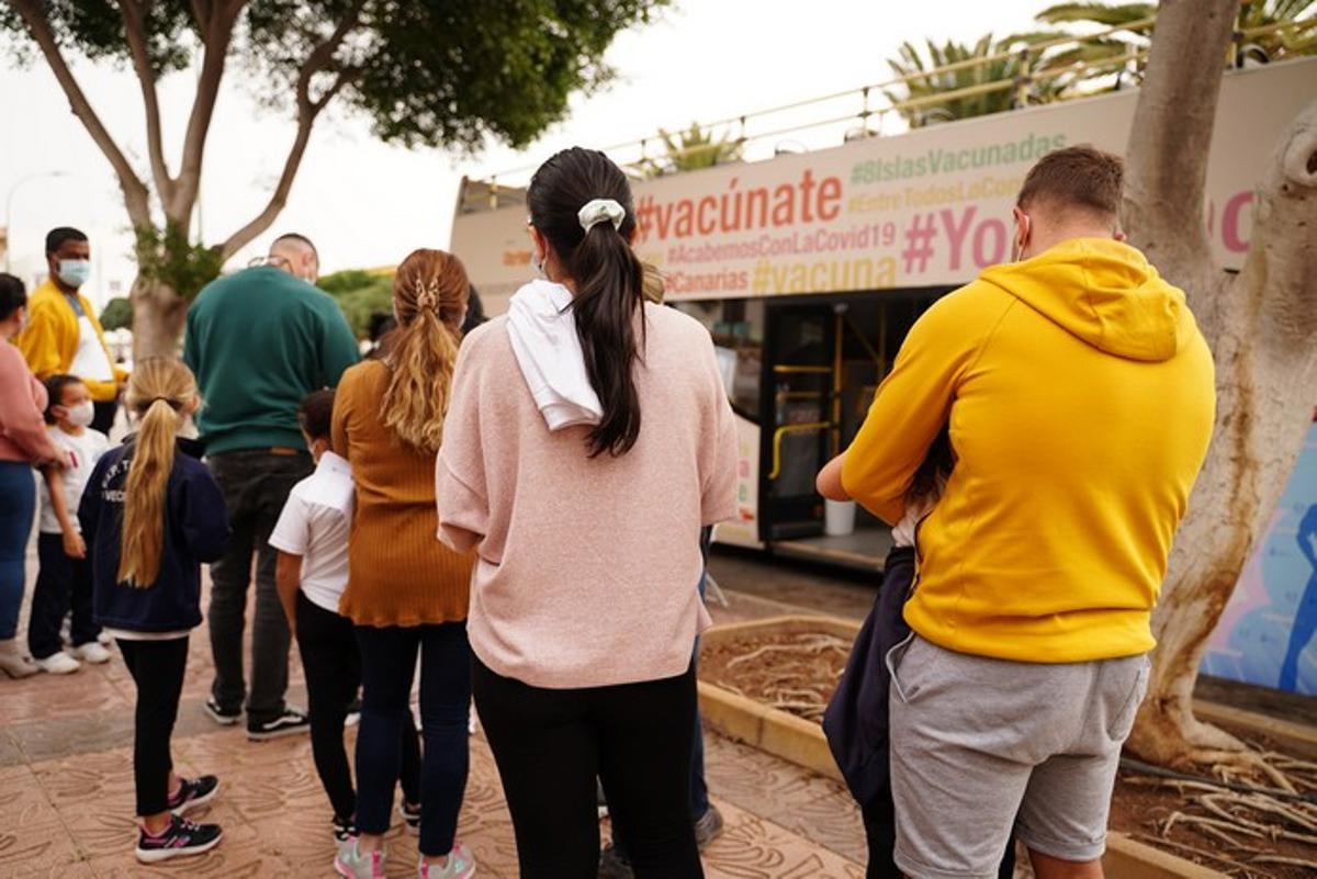 Las vacuguaguas inician la vacunación en el ámbito escolar
