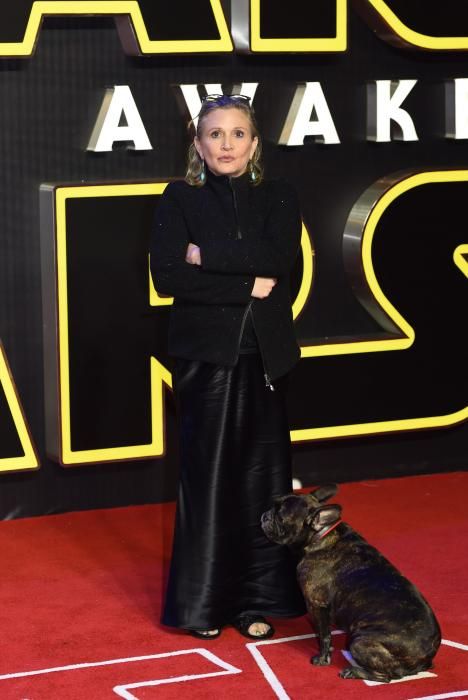 La actriz estadounidense Carrie Fisher, conocida por su papel de la princesa Leia en "Star Wars", falleció hoy a los 60 años.