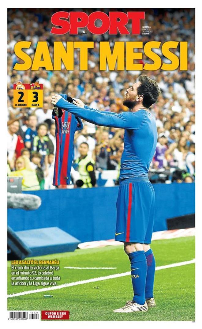 2017 - Imagen histórica. Leo Messi marca el gol de la victoria ante el Real Madrid y lo celebra enseñando su camiseta el Bernabéu