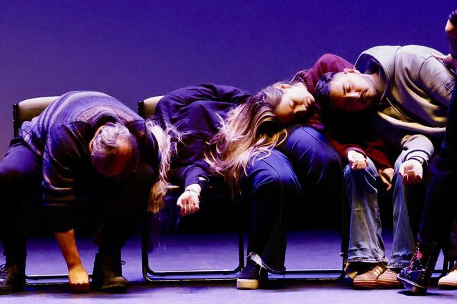 El espectáculo de hipnosis de Aryel Altamar en el teatro de Jovellanos de Gijón, en imágenes