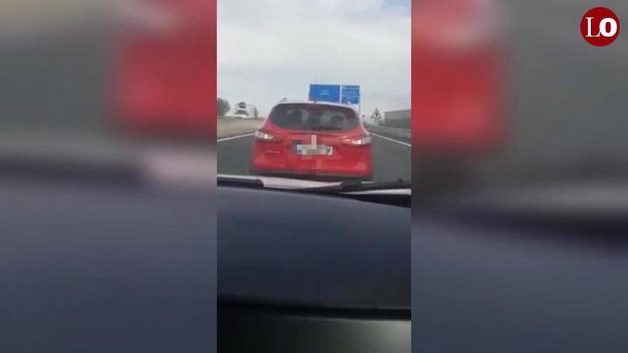 La imprudencia de un conductor en pleno Puerto de la Cadena