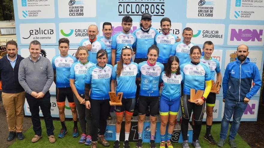 Ganadores del ciclocross de Marín. // FdV