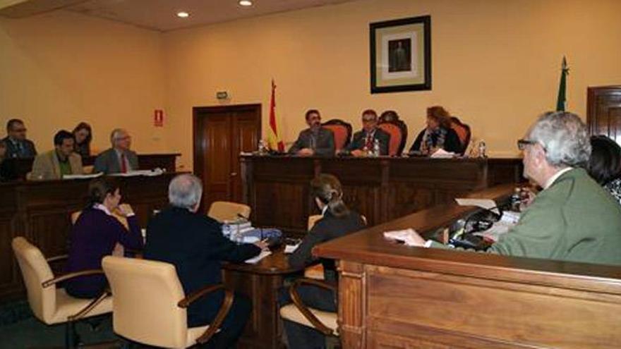 El Ayuntamiento espera concluir el ejercicio económico sin déficit