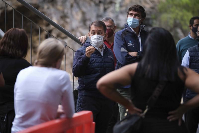 Desalojo de siete familias en la calle Ermita de La Candelaria, en Salud Bajo