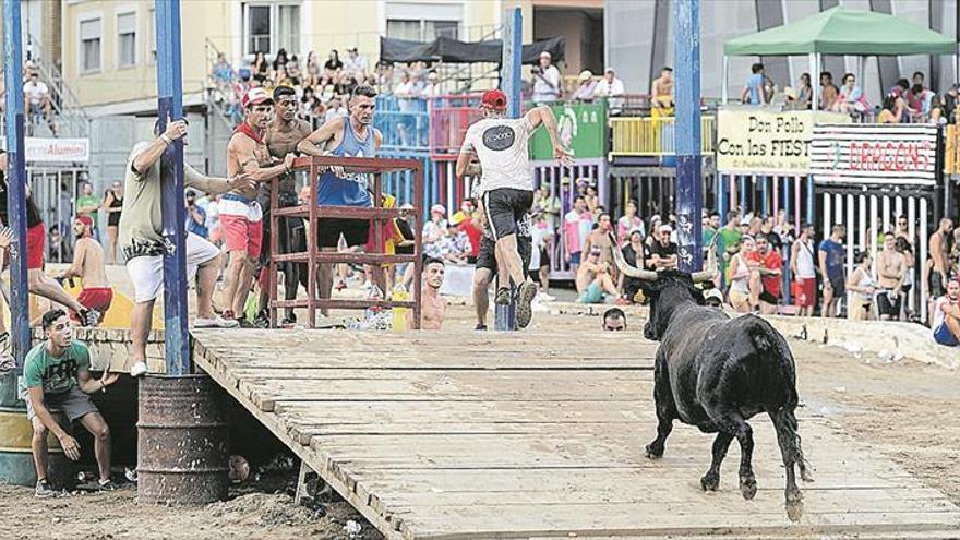 61 atendidos en la Vall en los actos taurinos de les Penyes