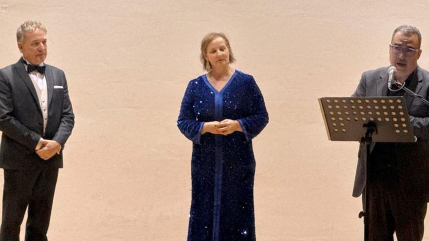 José María Berdejo, Mayte Salvador y Óscar Badías. | SERVICIO ESPECIAL