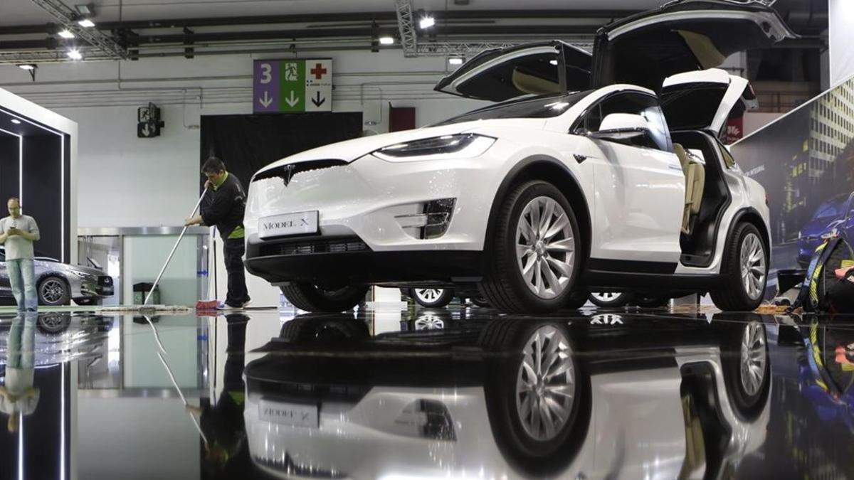 Coche de Tesla en el Salón Automobile Barcelona.