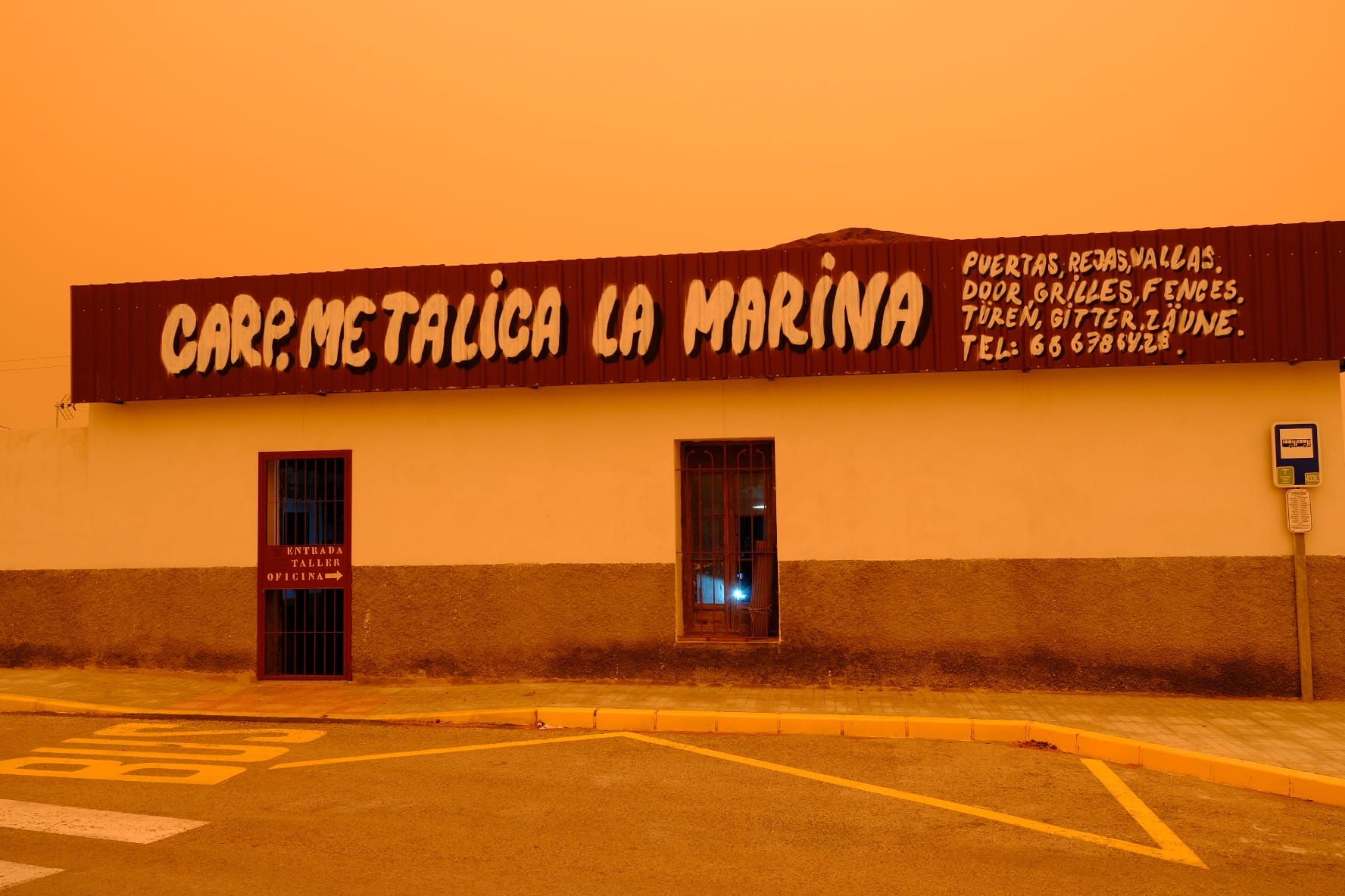 Polvo sahariano sobre La Marina