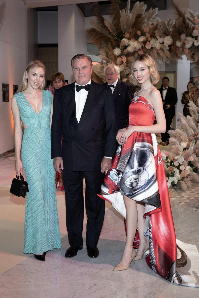 Carolina, Carlos y María Chiara de Borbón en la cena de gala del Grand Prix de Mónaco 2023