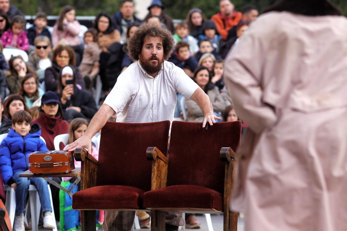 Magdalena Circus conquista a los más pequeños tras la lluvia