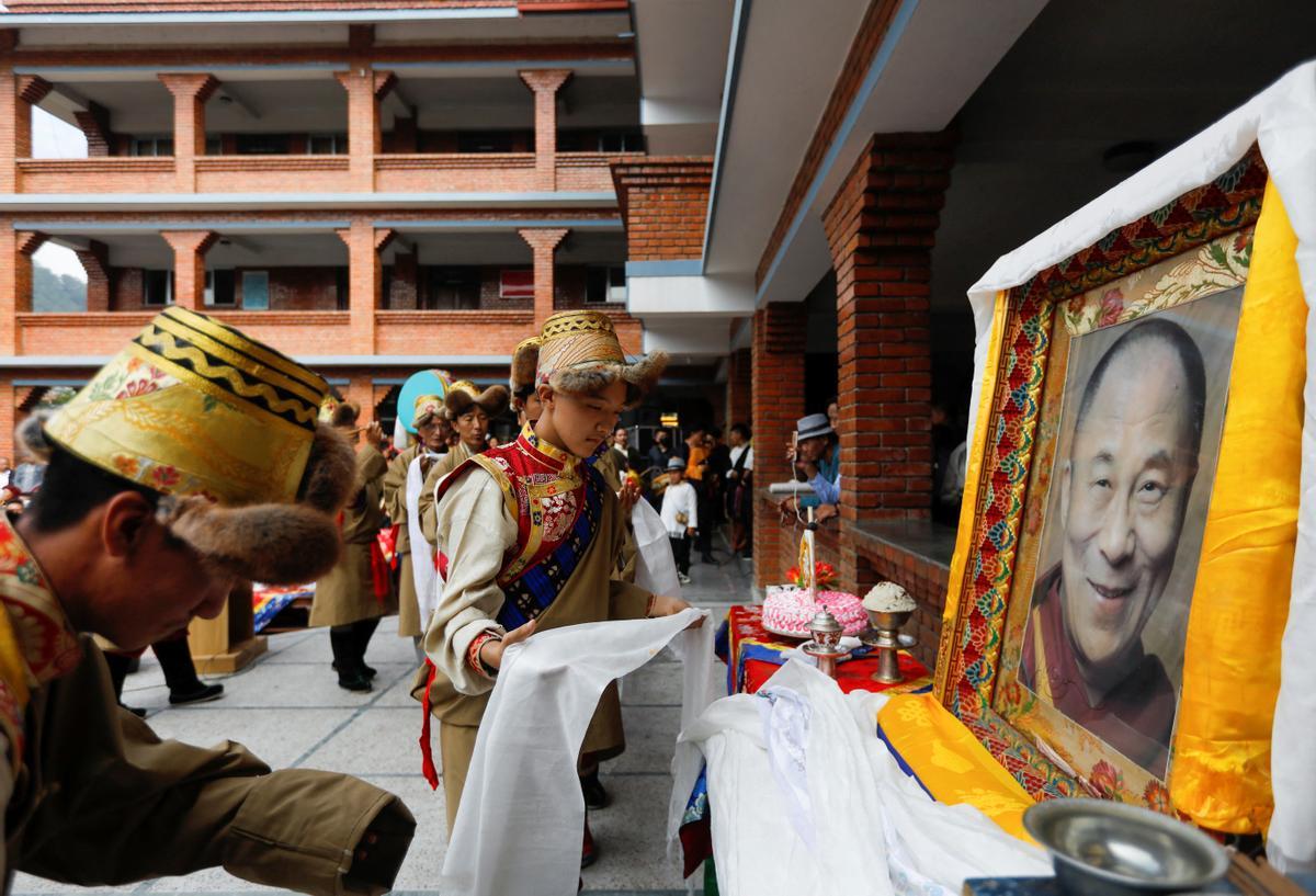 Nepal celebra el 88 cumpleaños del Dalái Lama