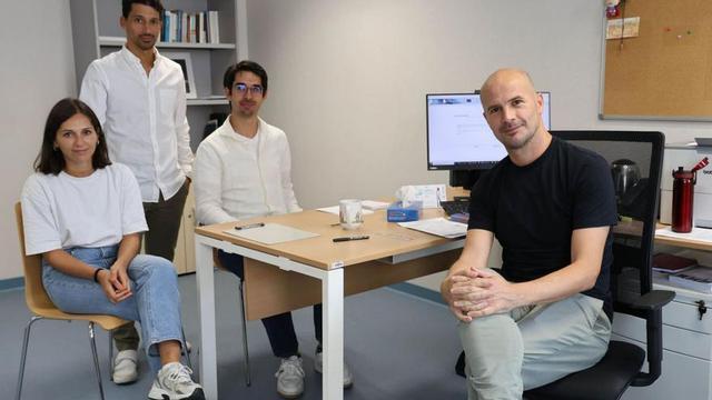 Desde la izq., la MIR Marta Yáñez, el enfermero David Meilán, el psiquiatra Daniel Ramos y el psicólogo, José Eduardo Rodríguez.