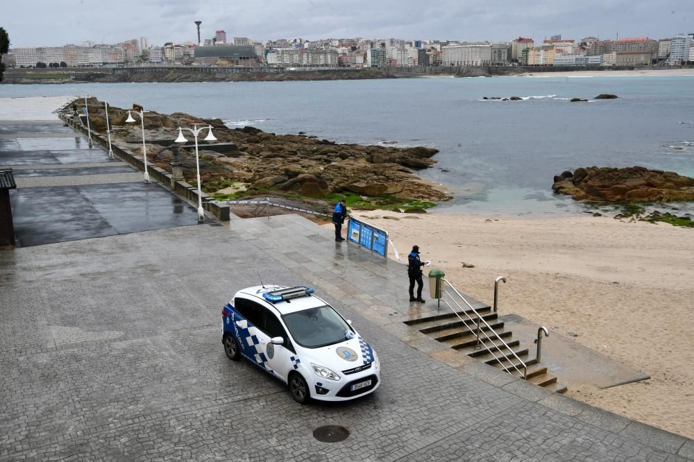 El temporal Hugo obliga a activar la alerta roja en la costa por vientos muy fuertes, olas de hasta nueve metros y precipitaciones generalizadas.