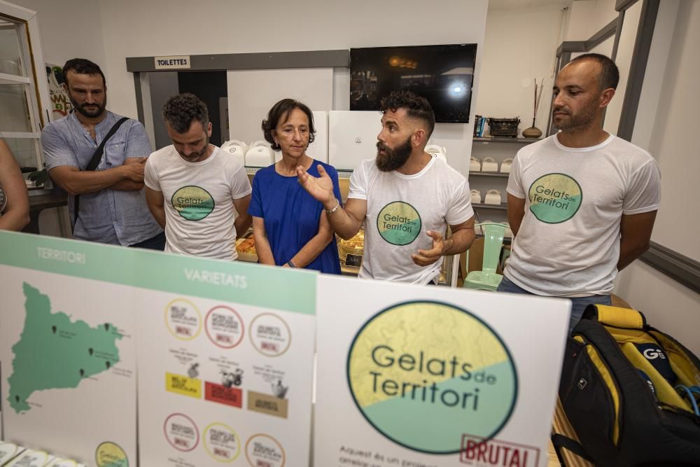 El cuiner Marc Ribas presenta a Tossa la seva nova línia de gelats