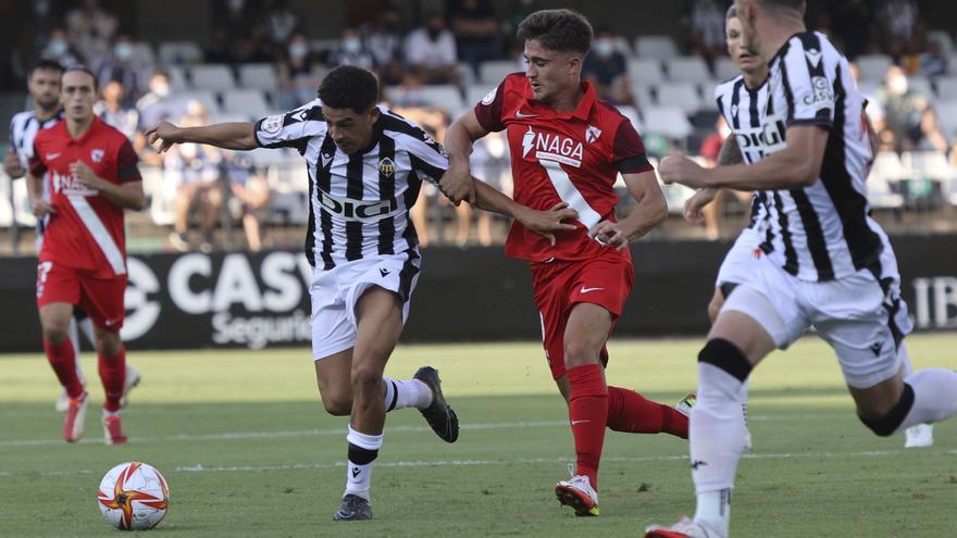 Conoce a Bilal Kandoussi, un &quot;futbolista atrevido&quot; que quiere &quot;ayudar&quot; al Castellón