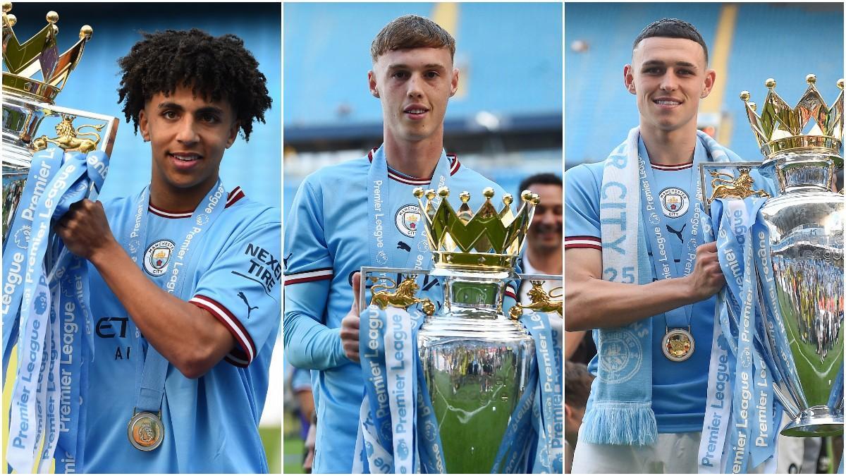 Rico Lewis, Cole Palmer y Phil Foden, con el trofeo de la Premier