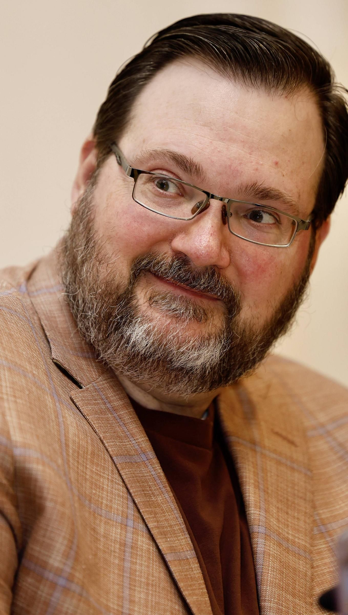 EN IMÁGENES: Brandon Sanderson desata la locura en su segundo día en Avilés