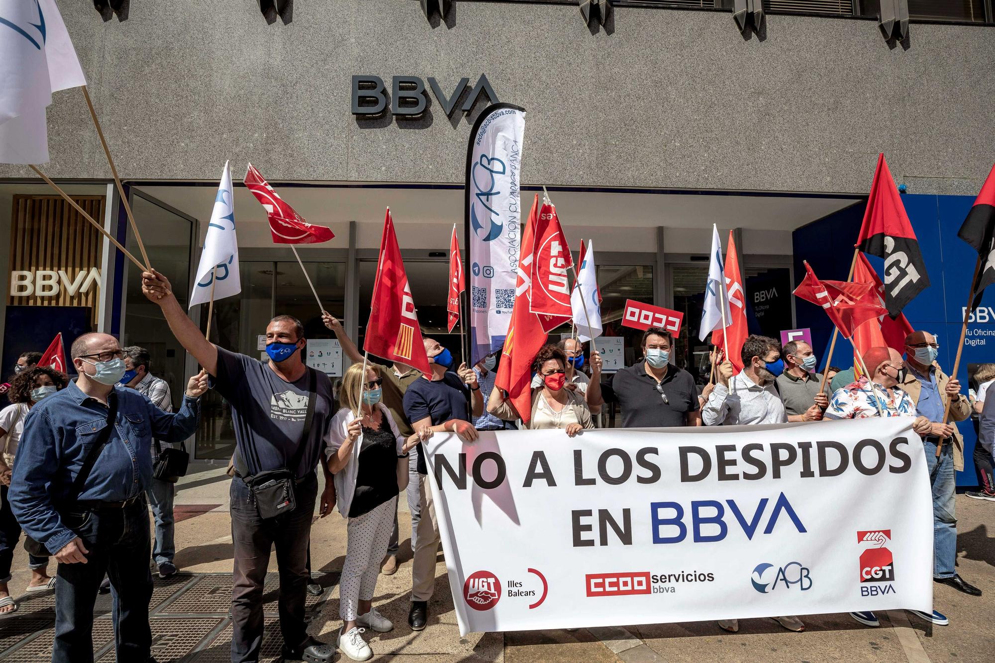 Jornada de protestas en Palma por los despidos de BBVA y CaixaBank
