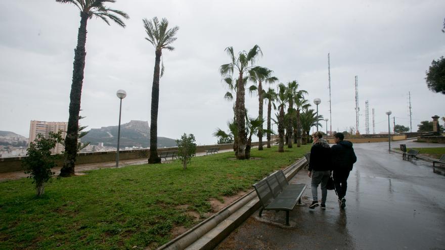 El tiempo en Alicante: Chubascos débiles y probabilidad de tormentas en el norte de la provincia