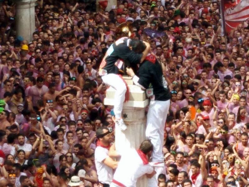 Puesta del pañuelo e inicio de las Fiestas de Teruel