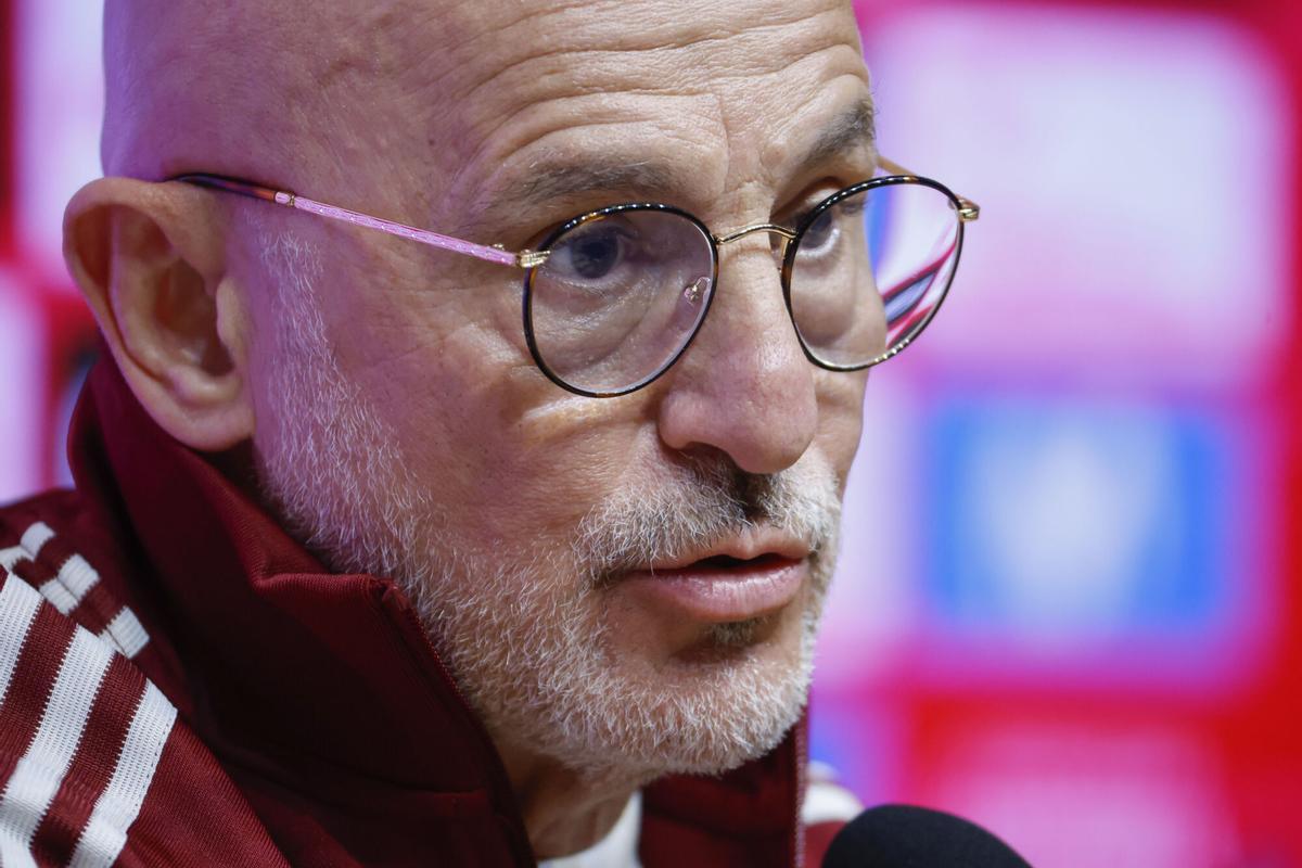 De la Fuente, en la rueda de prensa previa al España-Egipto en Cornellà