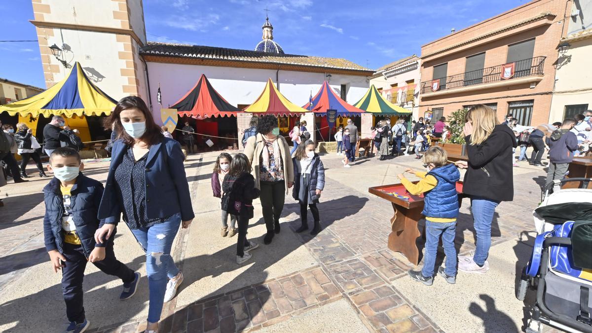 Dentro y fuera de las murallas se han creado dos zonas de juego infantil que han tenido muy buena acogida.