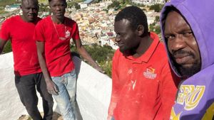 El cos d’Abdou Ngom segueix al dipòsit de cadàvers un mes després