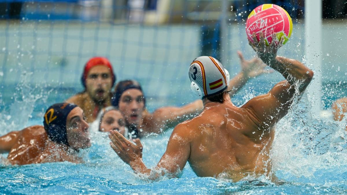 Álvaro Granados, durante un partido con España