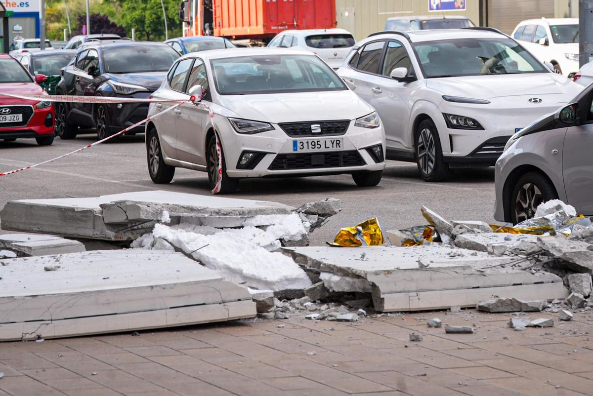 Derumbe en el Centro Comercial de Sabadell deja un muerto