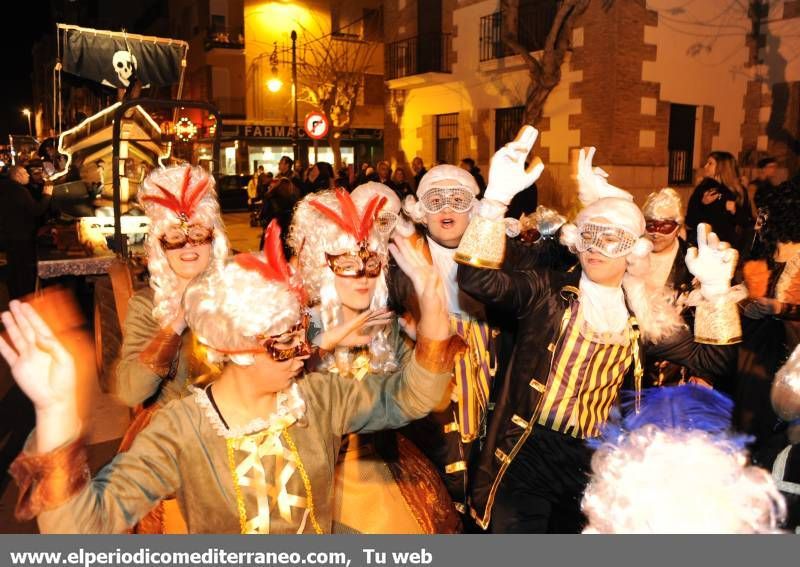 GALERÍA DE FOTOS - Fiesta de Carnaval en el Grao de Castellón