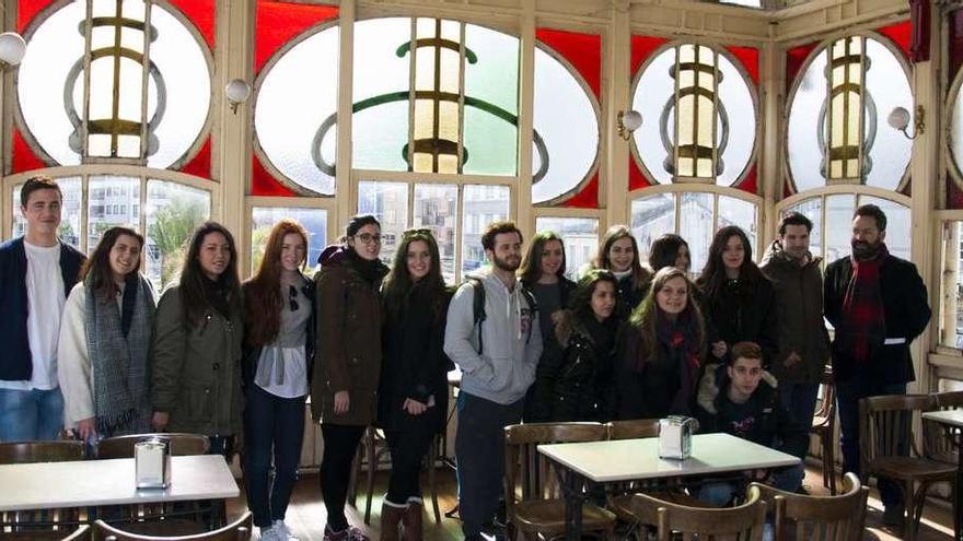 Alumnos de la Escola de Grado de Turismo evalúan espacios de Sada