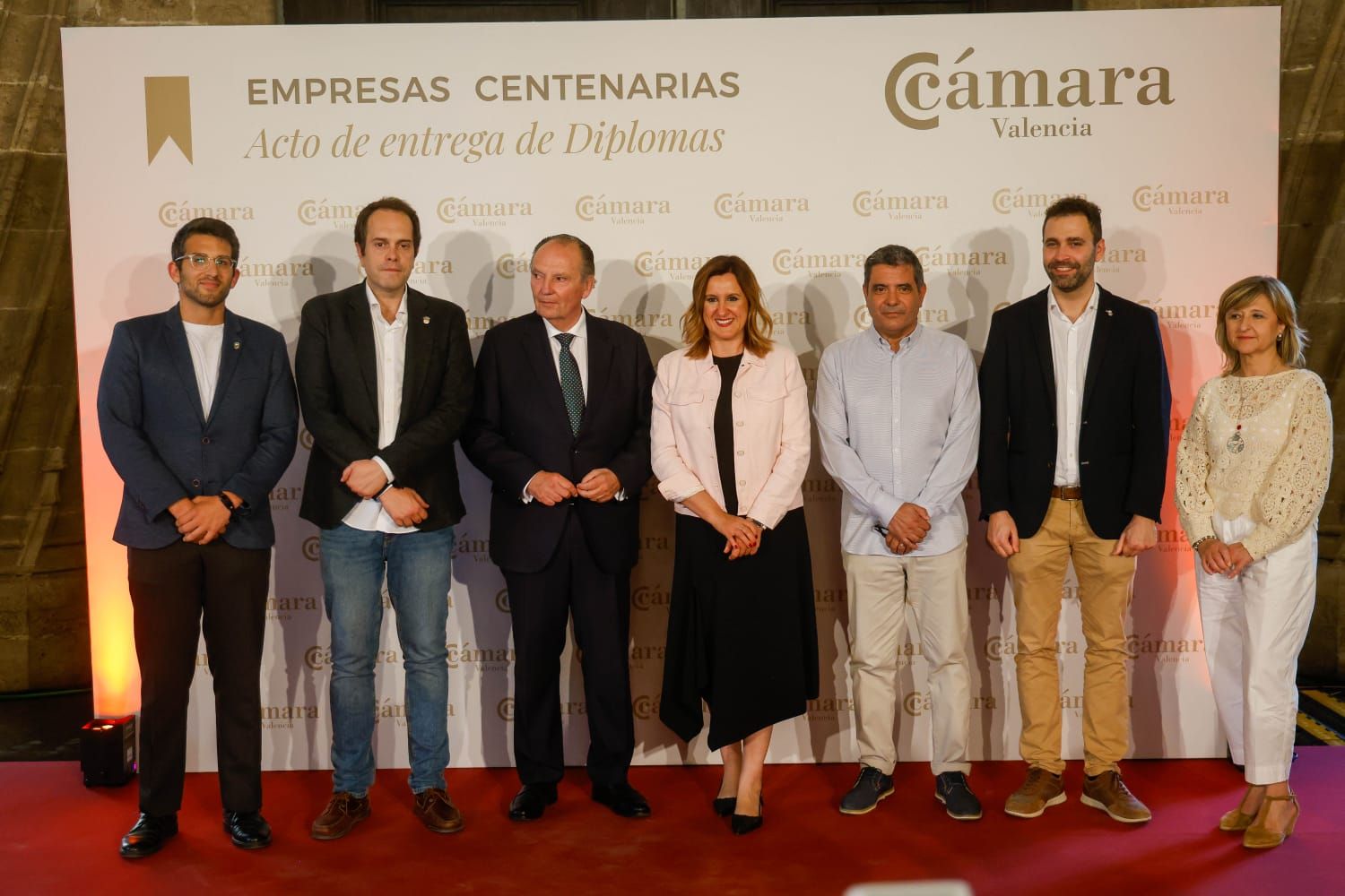 Cámara Valencia homenaje a 26 empresas por su trayectoria centenaria