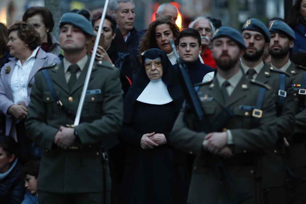 Público asistente al acto de entrega de la medalla de Oro de Siero al regimiento Príncipe