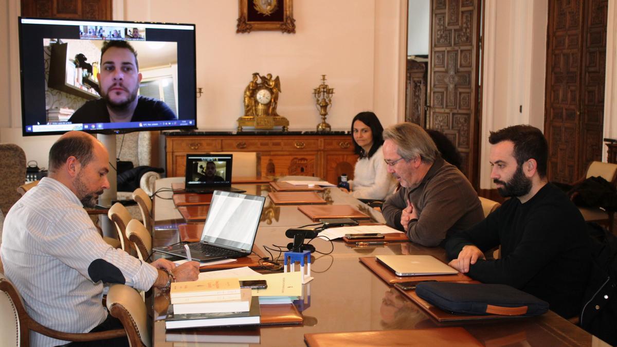 Reunión de los patronos de las fundaciones de Baltasar Lobo y León Felipe.