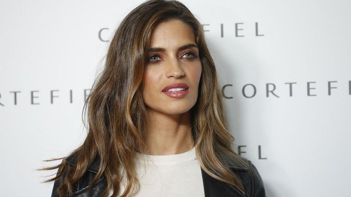 Woman - De Eva González a Sara Carbonero, todas las parejas de Iker Casillas.  | Facebook, image size:1200x675