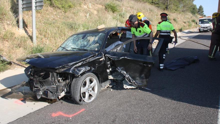 Mor un jove de 22 anys en un xoc entre un cotxe i una furgoneta a l&#039;AP-7 a Bàscara