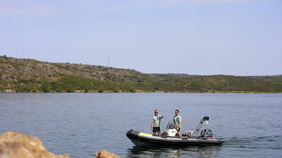 Dispositivo de búsqueda en el embalse de Ricobayo