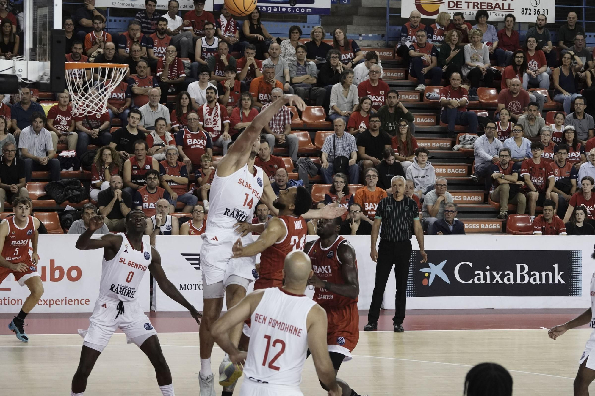 Les millors imatges del Baxi Manresa - SL Benfica
