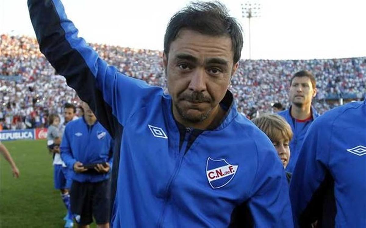 El 'Chino' Recoba es el nuevo entrenador del Nacional de Uruguay