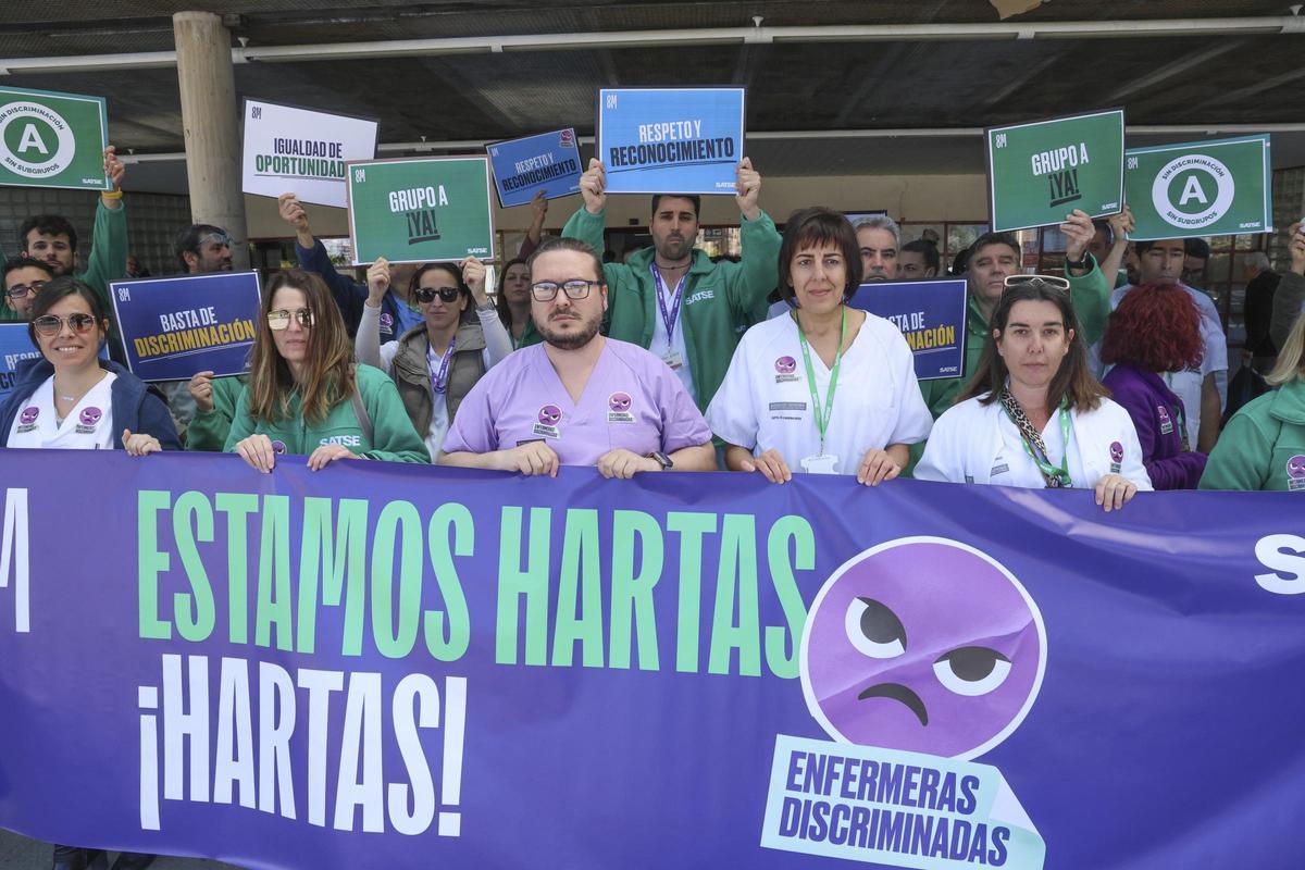 Protesta del personal de enfermería del Hospital de Alicante el pasado 8M contra la discriminación laboral.
