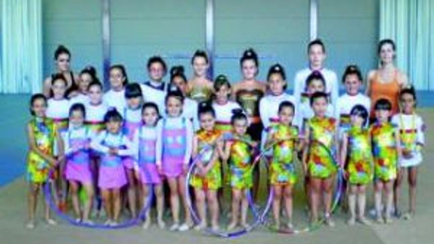 El club de gimnasia rítmica empieza en el pabellón de San Roque