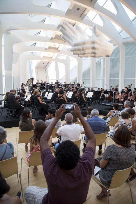 Jornada de puertas abiertas en el Palau de les Arts