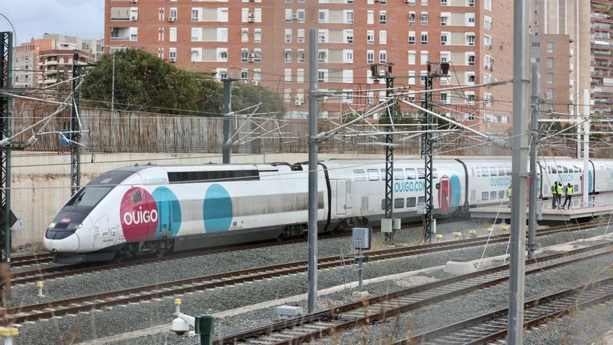 Las claves de Ouigo, el tren low cost Alicante-Madrid: precios, trayectos y paradas