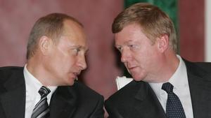 Putin conversa con Chubáis, hospitalizado en un país europeo aquejado de una rara enfermedad neurológica.