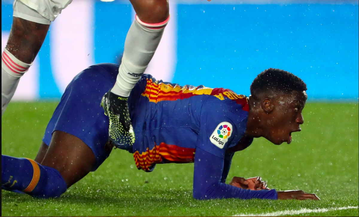 Ilaix Moriba, en un momento del clásico contra el Madrid en Valdebebas.