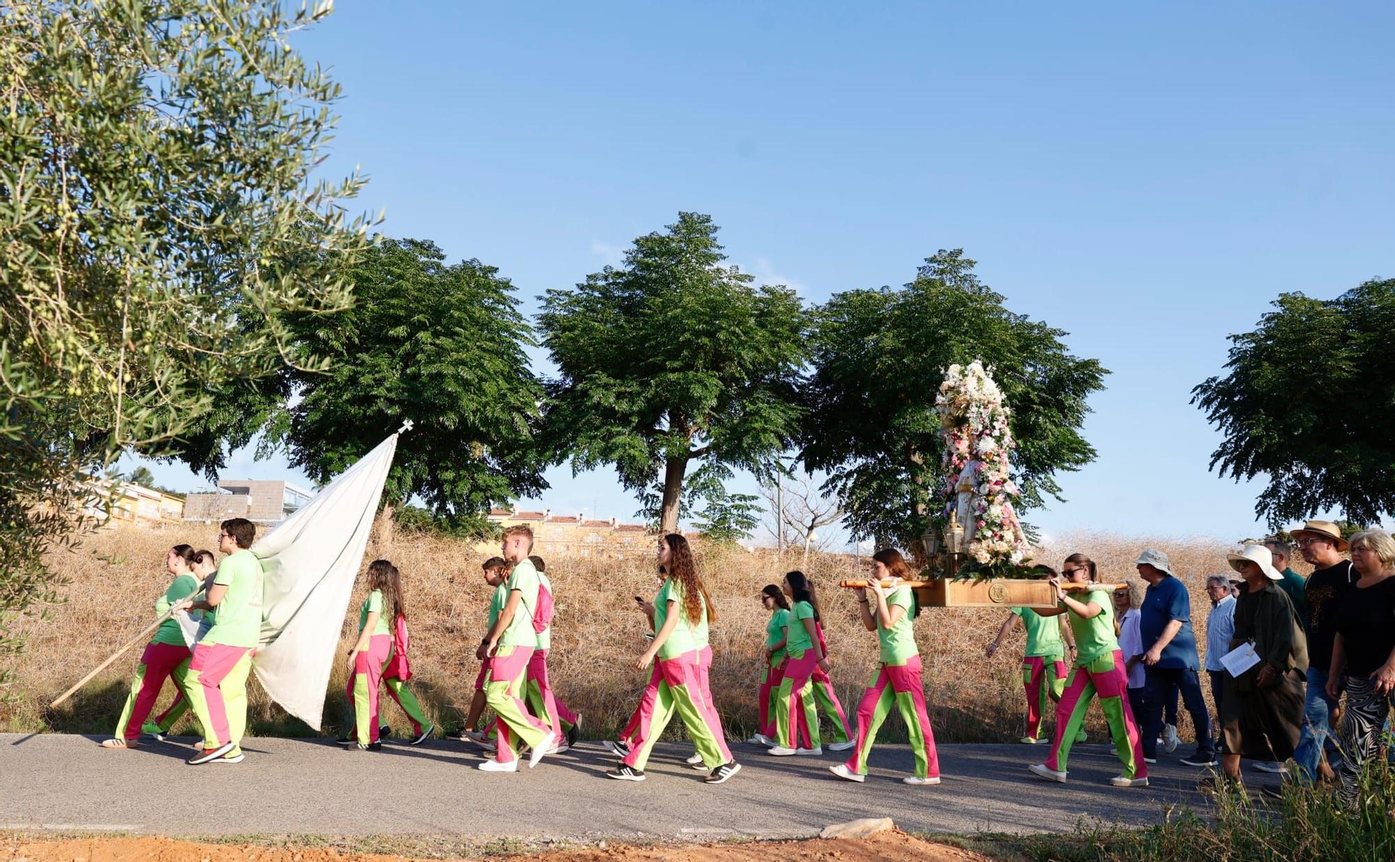 L'inici de les festes del Centenari de la Font del Bon Succés a Cabanes, en imatges