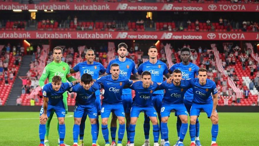 El Mallorca estrena el uniforme de azul San Mamés.